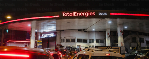 Une station-service casablancaise submergée par l'afflux d'automobilistes, dans la nuit du 15 au 16 mars 2026.