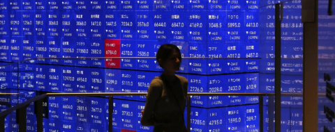 Les marchés boursiers ont reculé à travers l’Asie mardi, en réaction aux signes indiquant que l’Iran intensifiait ses représailles