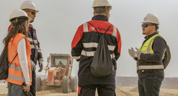 Des collaborateurs d'Uranext sur un site phosphatier d'OCP.