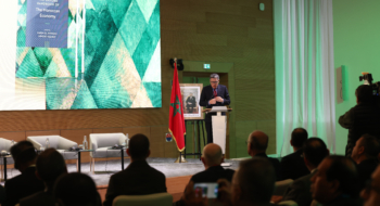 Karim El Aynaoui, président exécutif du Policy Center for the New South (PCNS) et vice-président exécutif de l'UM6P lors du lancement, le 9 avril à Rabat, de l’ouvrage The Oxford Handbook of the Moroccan Economy