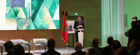 Karim El Aynaoui, président exécutif du Policy Center for the New South (PCNS) et vice-président exécutif de l'UM6P lors du lancement, le 9 avril à Rabat, de l’ouvrage The Oxford Handbook of the Moroccan Economy
