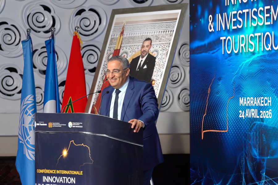 Imad Barrakad, directeur général de la SMIT, lors de la 2e édition de la conférence internationale « Innovation technologique et investissement touristique », tenue à Marrakech le 24 avril 2026.
