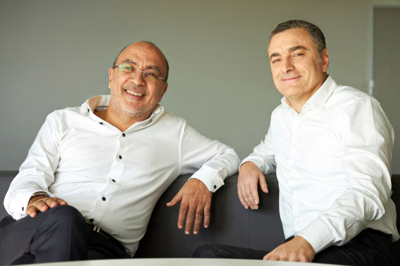 Karim Bernoussi et Youssef El Aoufir, les deux actionnaires dirigeants du groupe Intelcia.