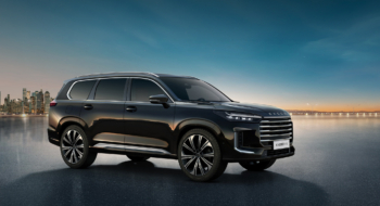 Le grand SUV VX vient prolonger par le haut la gamme de la marque chinoise Exeed.
