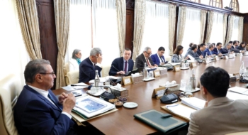 Lors de la tenue de la 10e Commission nationale des investissements, présidée par le Chef du gouvernement, Aziz Akhannouch, le 2 avril 2026 à Rabat.