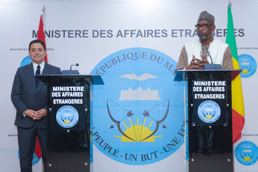Nasser Bourita, ministre des Affaires étrangères, et son homologue malien Abdoulaye Diop.