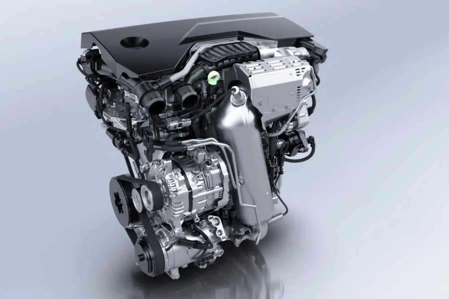 Le moteur 1.2 l micro-hybride de Stellantis, objet d'un rappel mondial.