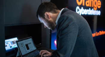 Un expert d'Orange Cyberdefense, la filiale du groupe Orange spécialisée dans la cybersécurité.