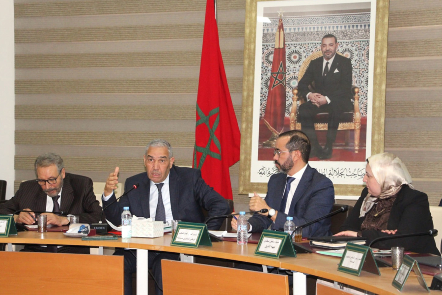 Mhamed Atfaoui, wali de la région de l'Oriental, et Achraf Fayda, directeur général de l'ONMT, lors d'une réunion tenue à Oujda le 8 avril 2026.