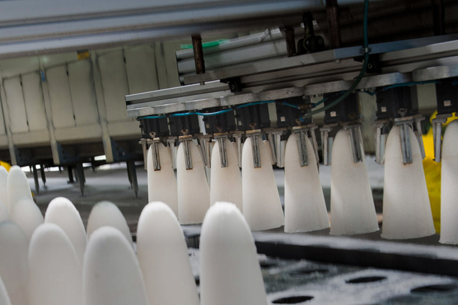 Une ligne de production dans une usine du groupe Cosumar.