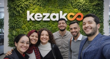 L'équipe de la startup Kezakoo, avec son fondateur Ahmed Lahlou (à droite).
