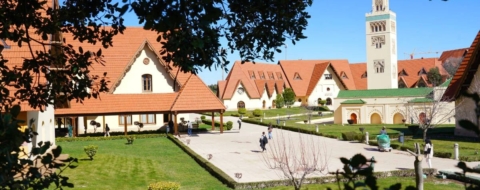Le campus d'Al Akhawayn University à Ifrane.
