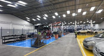 Le centre de démantèlement de véhicules SUSTAINera, inauguré par le groupe Stellantis à Casablanca.