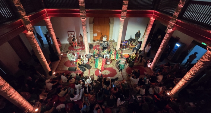 Dans l’ancien consulat du Danemark, au coeur de la médina d’Essaouira, une session de jam du programme avec Berklee.