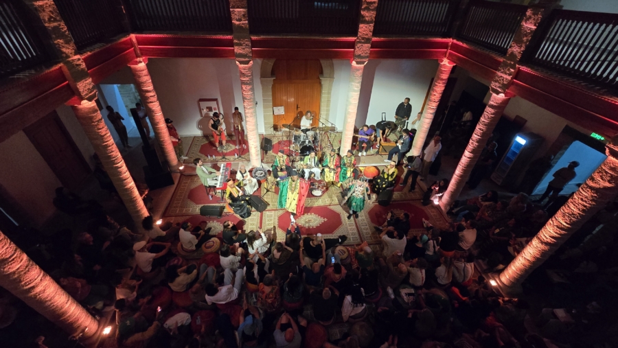 Dans l’ancien consulat du Danemark, au coeur de la médina d’Essaouira, une session de jam du programme avec Berklee.