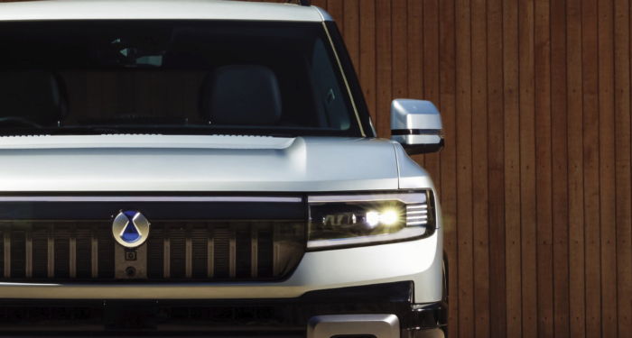 Le B8, grand 4x4 haut de gamme, qui représentera le coeur de gamme de la marque Denza au Maroc.