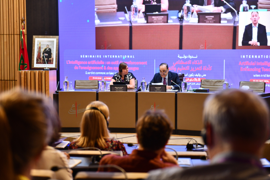 Le Conseil Supérieur de l’Éducation, de la Formation et de la Recherche Scientifique a organisé un séminaire international sur l’intelligence artificielle et l’enseignement en mai 2024