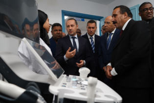 Amine Tehraoui lance les services de nouvelles infrastructures de santé dans plusieurs régions