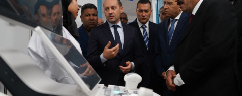 Amine Tehraoui lance les services de nouvelles infrastructures de santé dans plusieurs régions