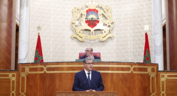 Le Chef du gouvernement, Aziz Akhannouch, lors de la séance mensuelle consacrée à la politique générale, mardi 30 juin 2026 à la Chambre des conseillers. Crédit : Chefferie du gouvernement