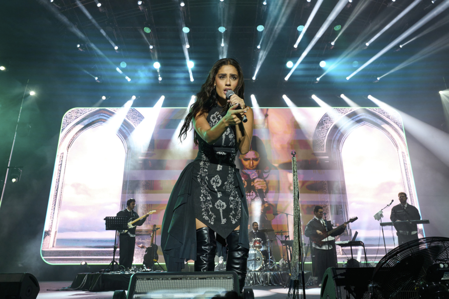 La chanteuse jordano-palestinienne Zeyne sur la scène Casa Anfa dans le cadre du festival Jazzablanca, le 7 juillet 2026.