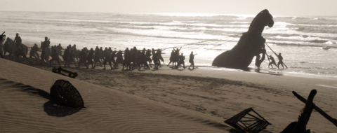 Une scène du film  L'Odyssée , filmée sur une plage d'Essaouira
